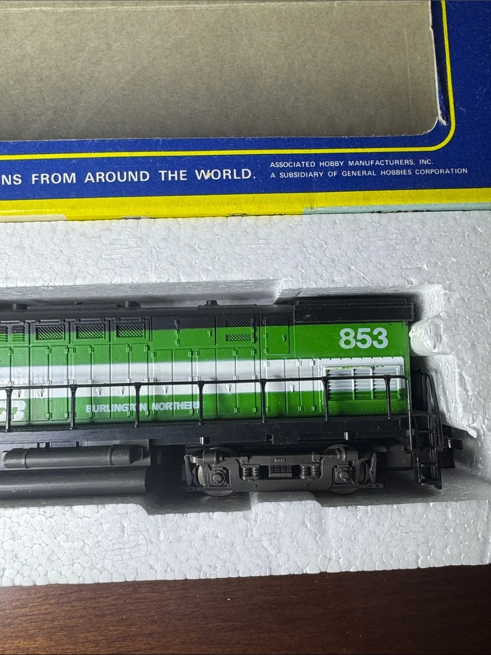 AHM Burlington Northern HO Scale Diesel Locomotive (New)